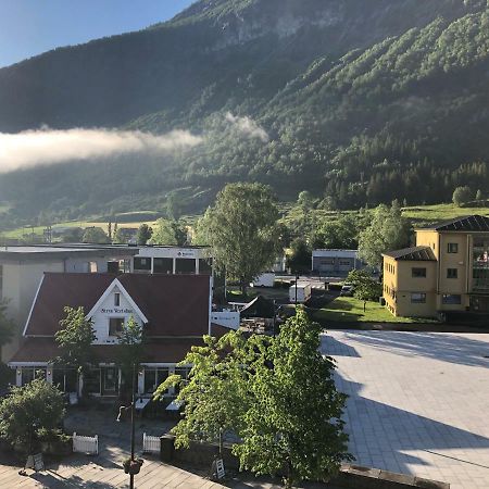 Stryn Kaffebar & Vertshus 外观 照片