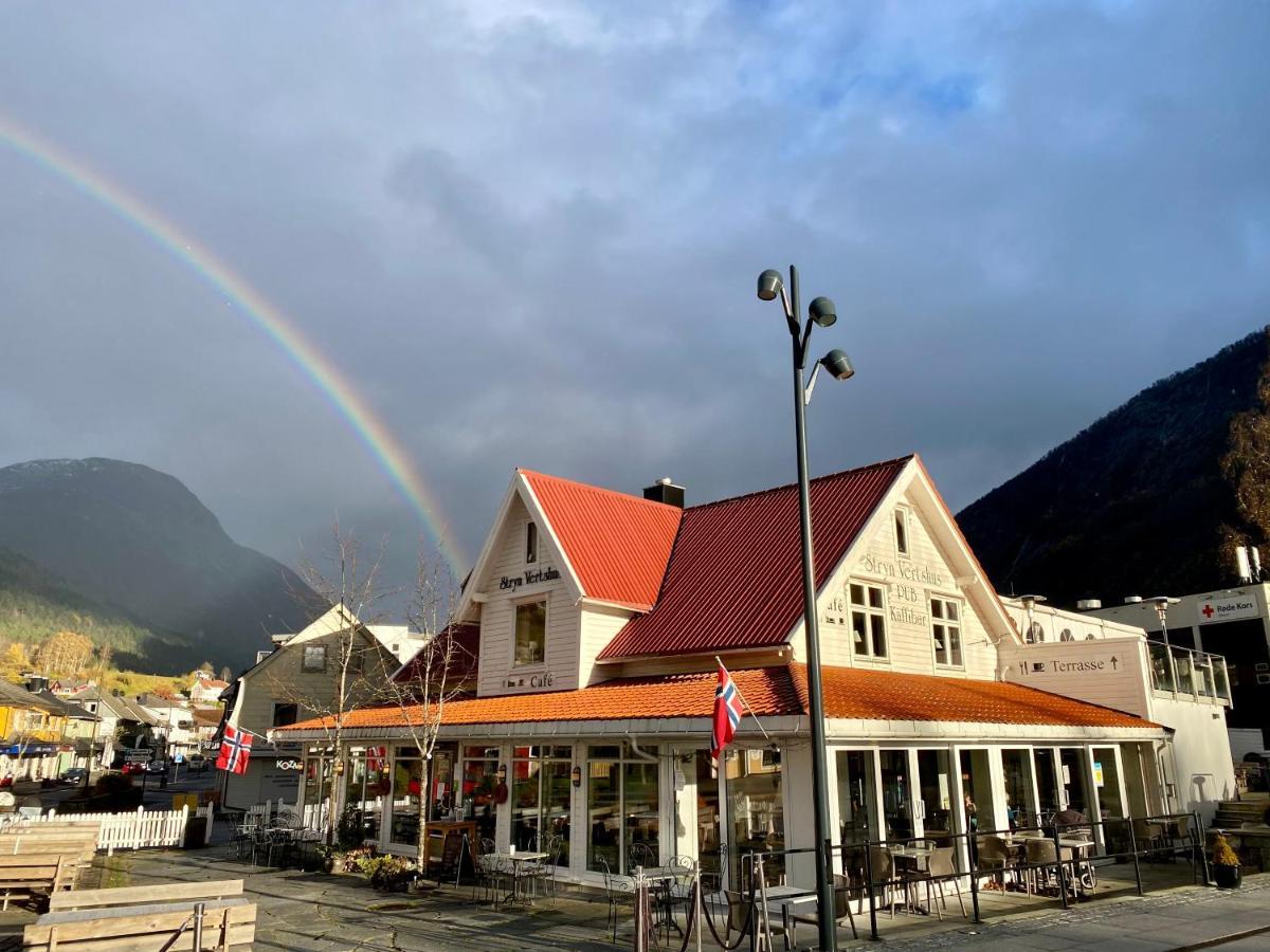 Stryn Kaffebar & Vertshus 外观 照片