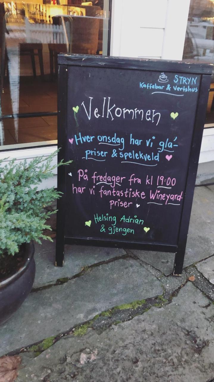 Stryn Kaffebar & Vertshus 外观 照片